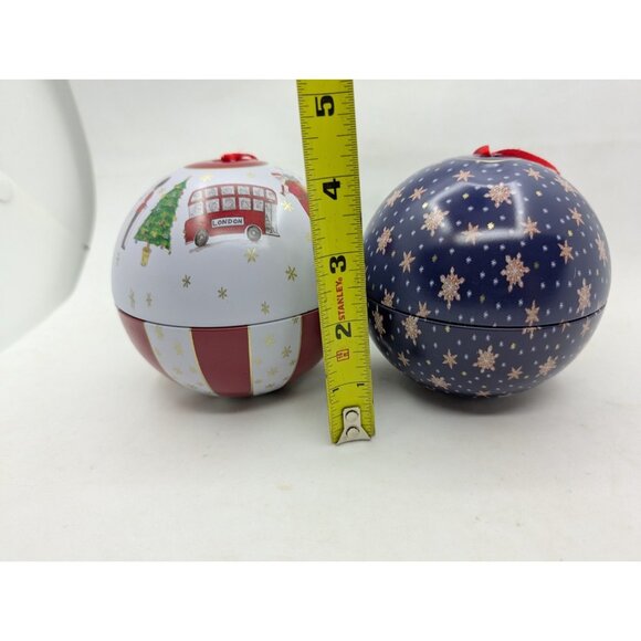 Set of 2 Ornaments Milly Green Tin Spherical Christmas Star stripes Santa READ - Picture 8 of 16